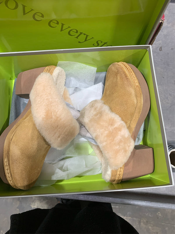 Taupe Sera Suede Clogs - Women size38 -B11-0617