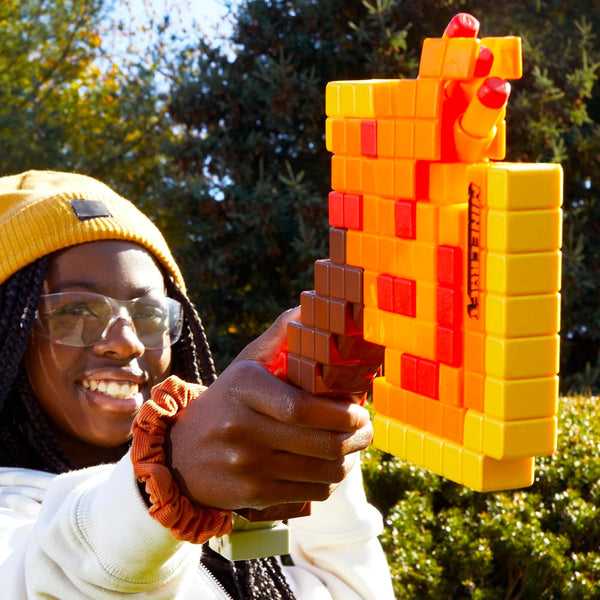 Nerf Minecraft Firebrand, Dart Blasting Axe, 6 Elite Foam Darts, Design Inspired by Minecraft Axe in The Game, Pull Down Priming, Minecraft Toys 1385
