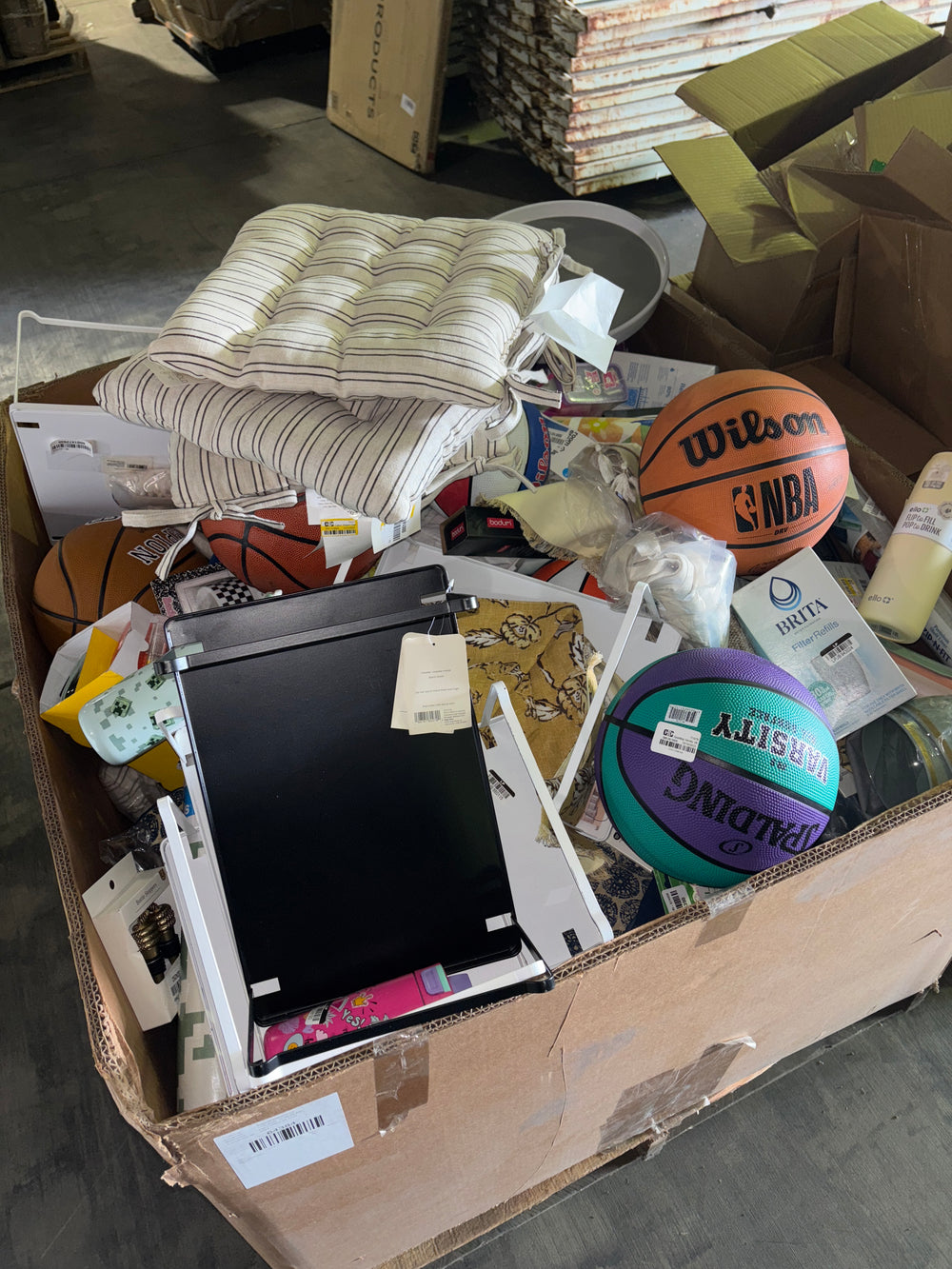 Pallet #64384