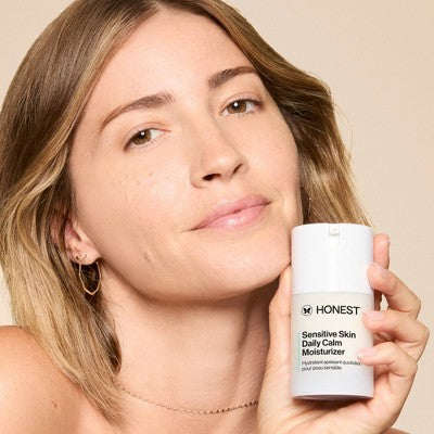 Honest Beauty Sensitive Skin Daily Calm Moisturizer with Hyaluronic Acid and Allantoin - 1.7 fl oz - K1 - 1397