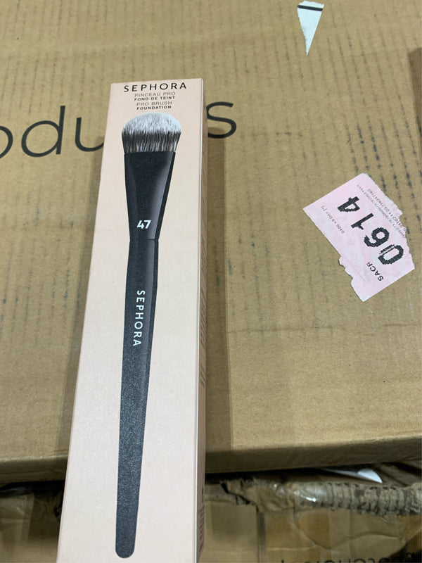 (Pack of 2) SEPHORA COLLECTION PRO Foundation Brush #47 - F10 - 967 -B4-1040 -B4-1041 -B4-1042 -B4-1043 -B4-1044 -B4-1045 -B4-1046