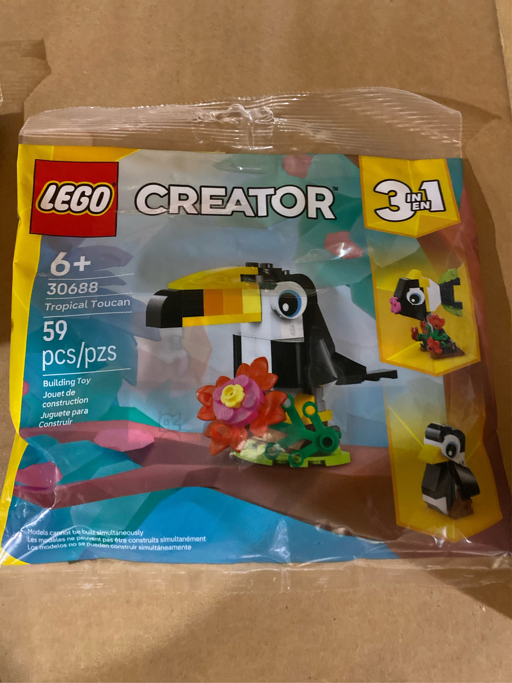 LEGO Creator 3 in 1 Tropical Toucan Building Set - G12 - 279