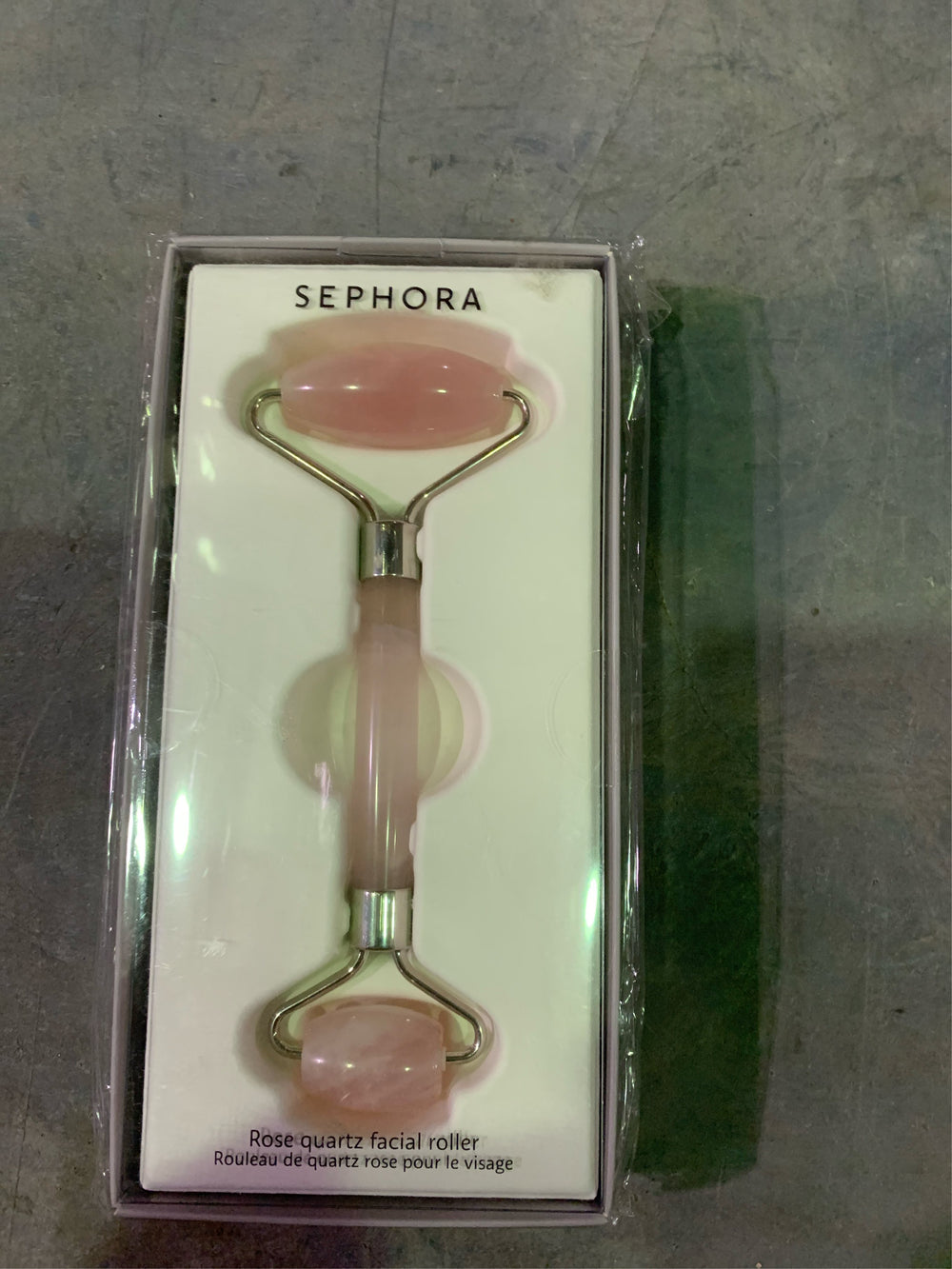 SEPHORA COLLECTION Rose quartz facial massager - L11 - 275 -B2-0442 -B2-0443