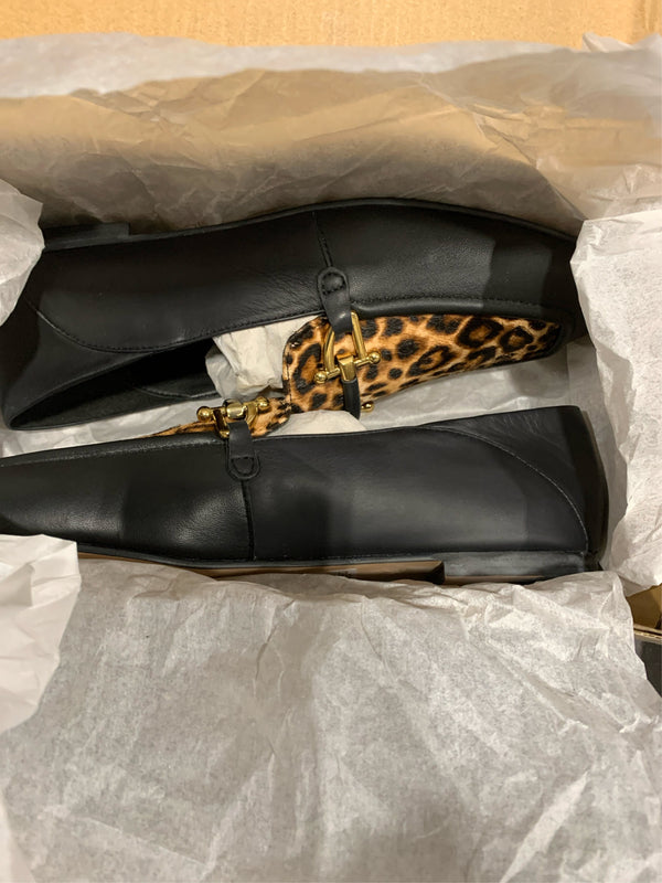 Clarks Pure 2 Loafer kids size 6 1/2 m -B10-0609