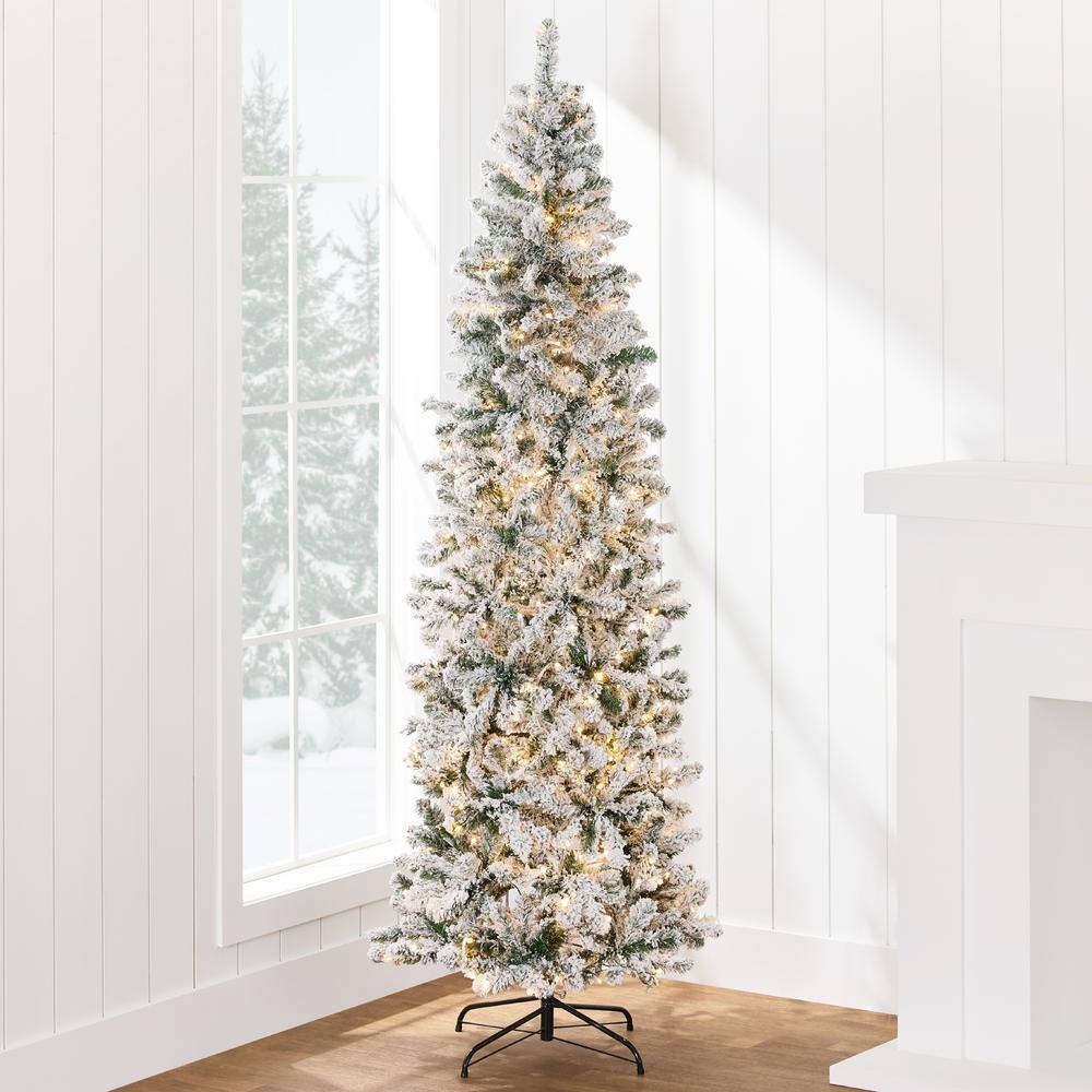 7.5 ft. Pre-Lit Incandescent Flocked Artificial Christmas Tree with 350 Warm White Lights - 241