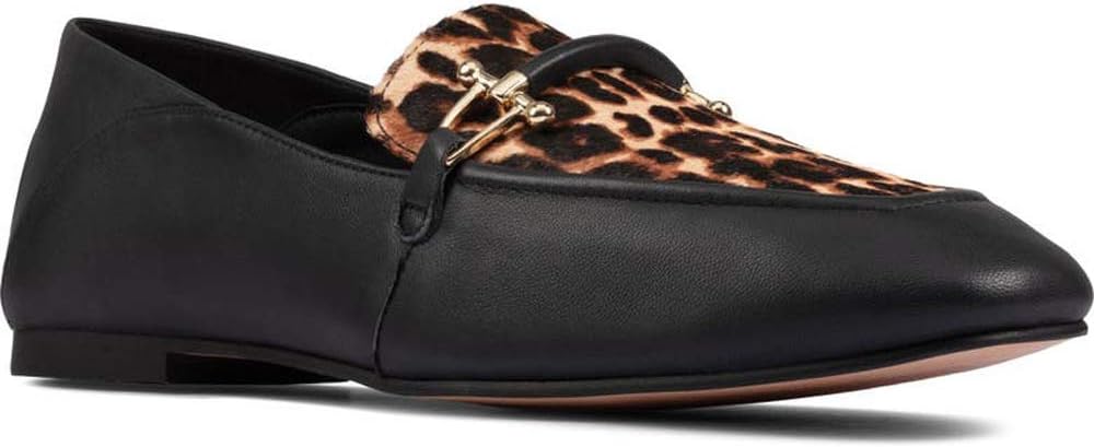 Clarks Pure 2 Loafer kids size 6 1/2 m -B10-0609